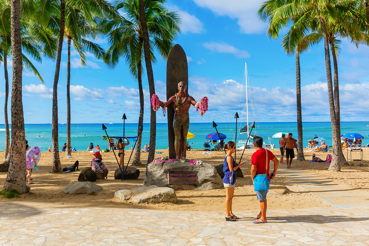 Duke kahanamoku statue at Waikiki Beach